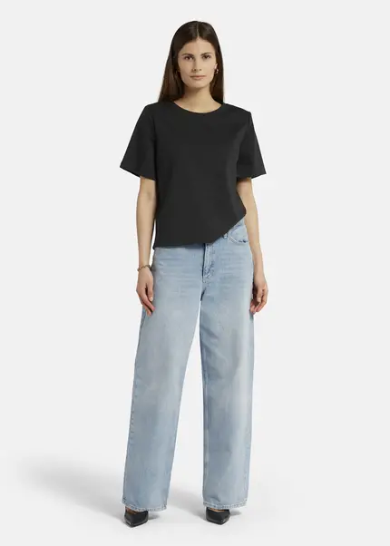 Nicowa T-shirt with shoulder pads -DILAWIA in BLACKarticle number NC9A12403019E-002 Preisnachlass