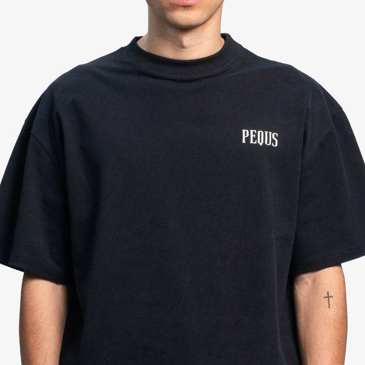Pequs Chest Logo T-Shirt Rabatt