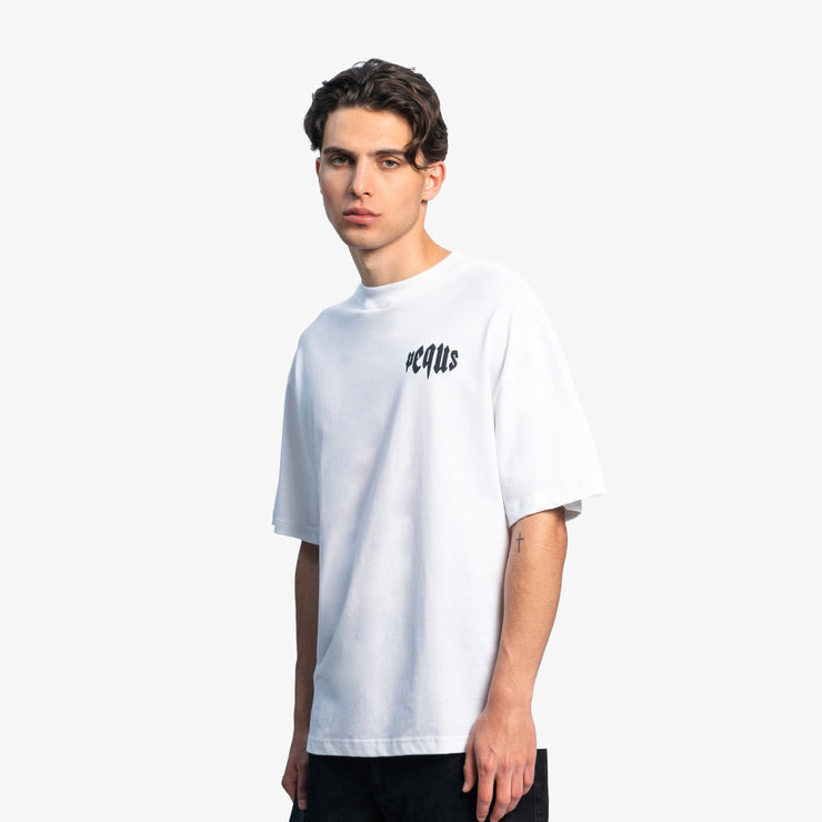 Pequs Mythic Chest Logo T-Shirt Letzte 2 Tage