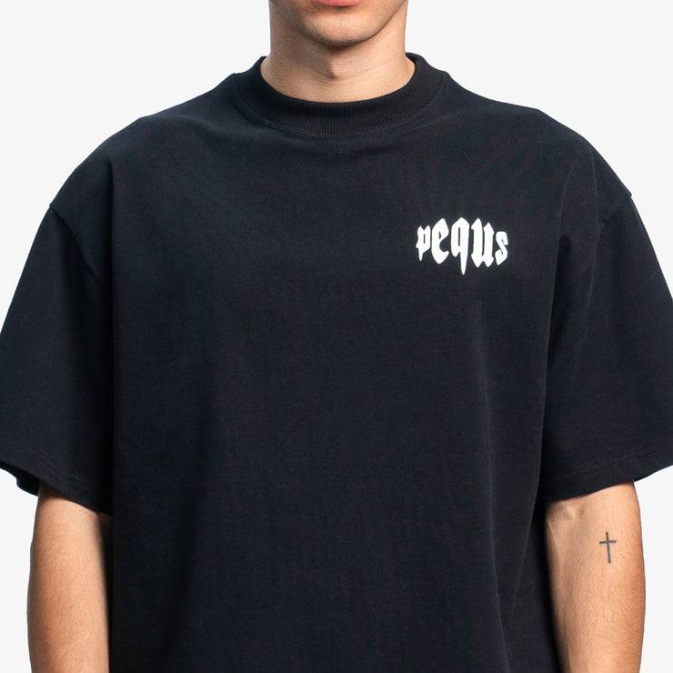 Pequs Mythic Chest Logo T-Shirt Bis zu 60% Rabatt