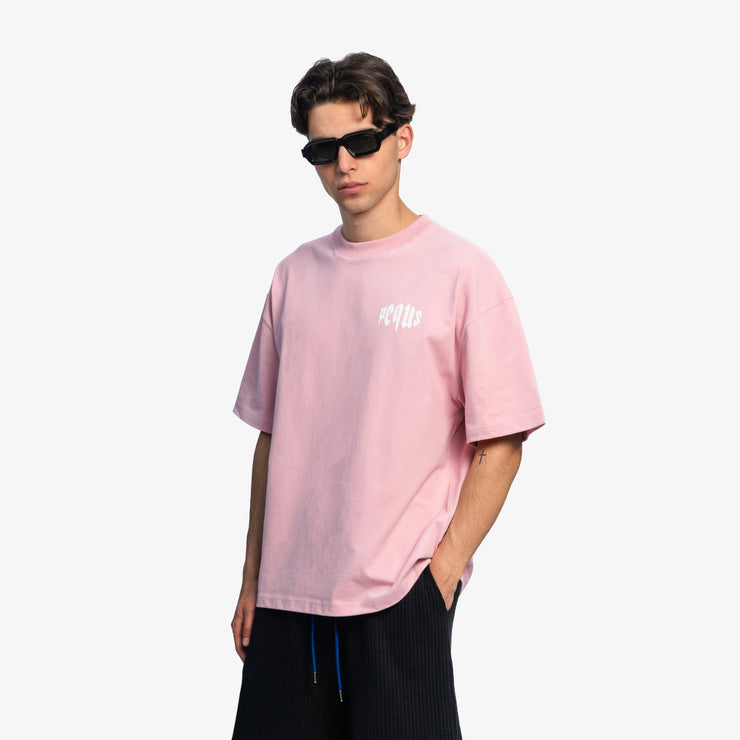 Pequs Mythic Chest Logo T-Shirt im Angebot