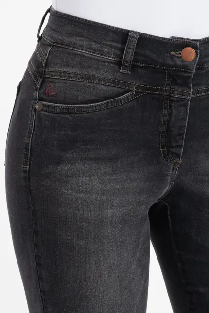 Recover Pants Powerstretch-Jeans Wiebke in BLACK Artikelnummer REC-13343-01-U4079-999 Fabrikladen