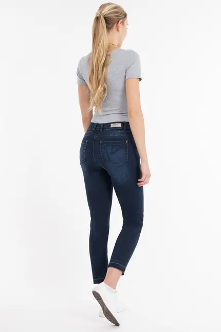 Recover Pants Powerstretch-Jeans Wiebke in DARK BLUE Artikelnummer REC-13343-01-U4079-499 Begrenzt auf 3 Tage