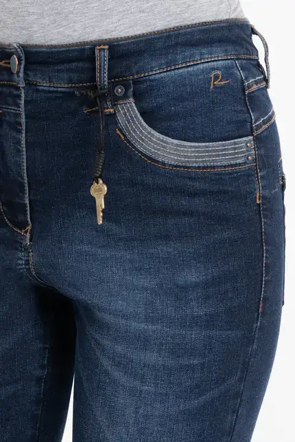 Recover Pants Powerstretchjeans Luna in DARK BLUE Artikelnummer REC-13346-01-U4075-499 Speichern exportieren