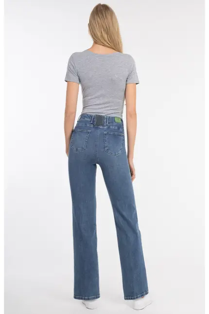 Recover Pants Flared-Jeans Tanja in LIGHT DENIM BLUE Artikelnummer REC-13406-01-4238-138 Großer Ausverkauf