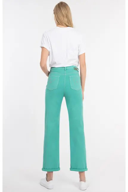 Recover Pants Straight-Jeans Hazel in TÜRKIS Artikelnummer REC-13373-01-4247-549 Exklusivangebot