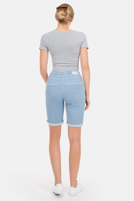 Recover Pants Carla, Relaxed-Fit-Bermuda mit Bordürenstickerei in BLEACHED Artikelnummer REC-13392-4238-106 VIP-Rabatte