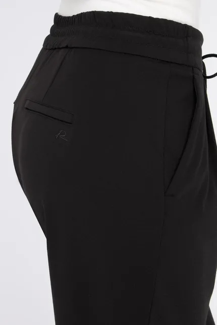Recover Pants Legere Bundfaltenhose in SCHWARZ Artikelnummer REC-13005-3875-990 Weihnachtsangebot