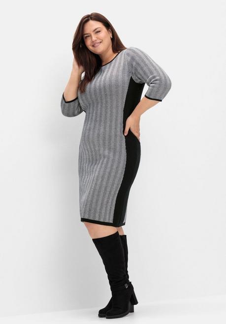 sheego Strickkleid im Fischgrätmuster, mit Kontrastdetails - schwarz-weiß sheego Tiefpreis
