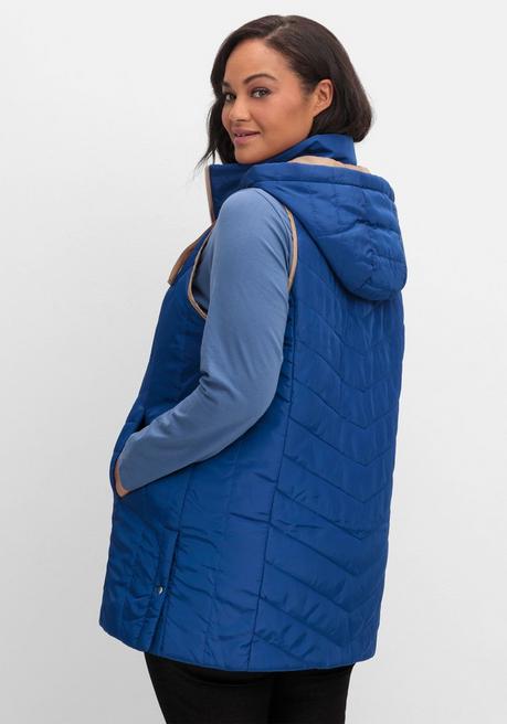 sheego Steppweste mit Kapuze und Kontrastdetails - royalblau sheego Neueste Mode