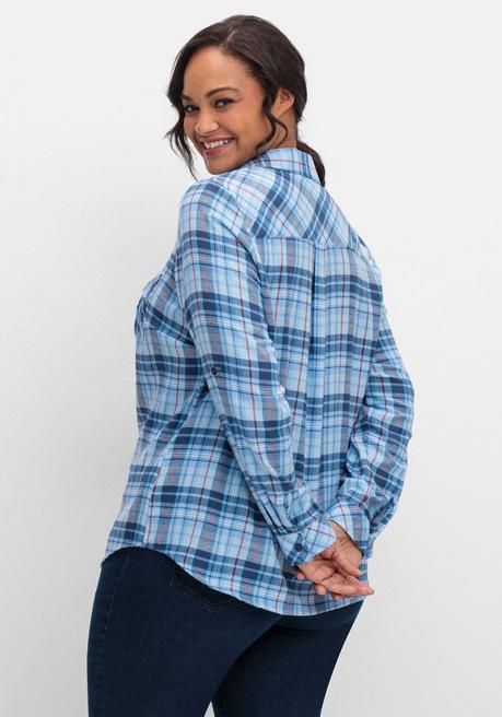 sheego Karierte Flanellbluse mit Brusttaschen - mittelblau-blau kariert sheego JETZT KAUFEN