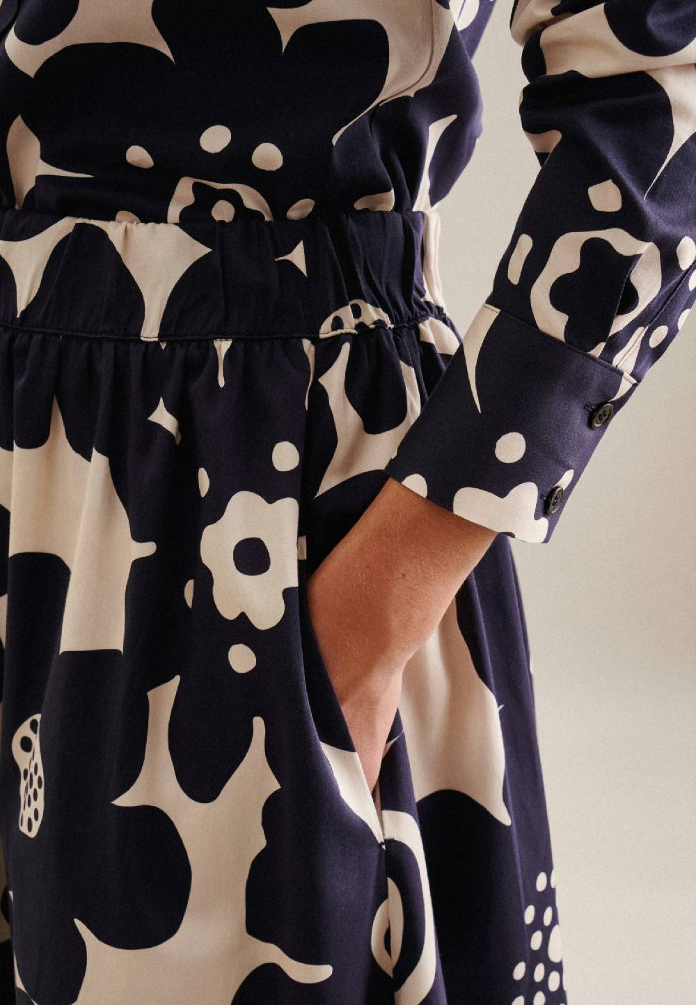 Studio Seidensticker Satin Midi Rock Meist gekauft