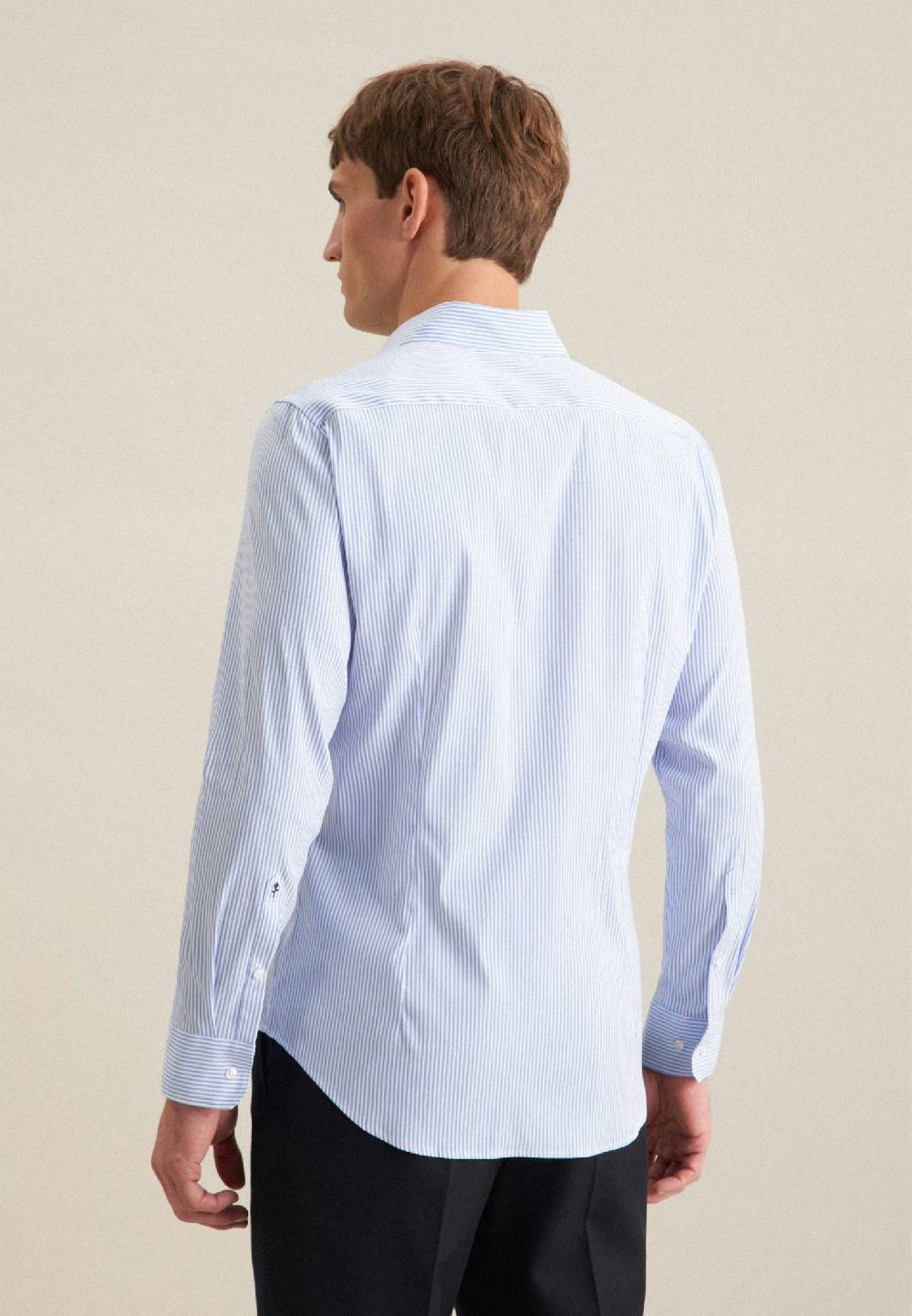 Studio Seidensticker Twill Performance-Hemd in Slim mit Kentkragen im Angebot