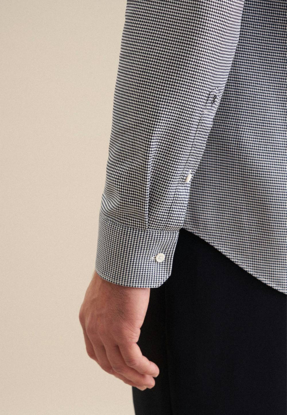 Studio Seidensticker Bügelleichtes Satin Business Hemd in Slim mit Kentkragen Saisonschlussverkauf